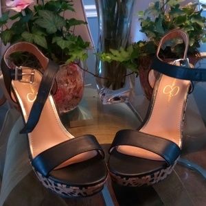 Jessica Simpson wedges size 10